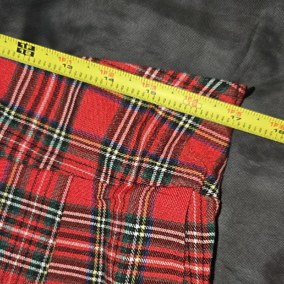 Red Plaid Mini Skirt- Size: Large (jr's) - Picture 5 of 7